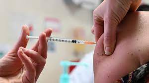 Delhi HC issues notice in plea seeking urgent Door to Door Covid Vaccination for Super Senior  and Bed Ridden Citizens in Delhi